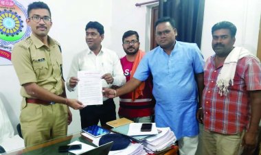 शहर में अवैध रूप से संचालित चखना सेंटर को हटाने की मांग