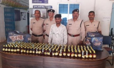 62 पौवा देशी प्लेन और 199 पौवा देशी मशाला के साथ 2 आरोपी गिरफ्तार