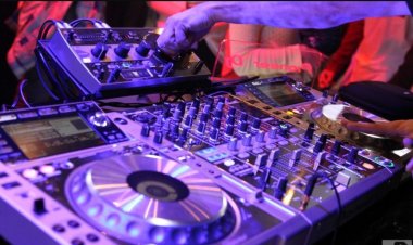 कानफाडू संगीत: डीजे संचालकों पर कड़ी कार्रवाई का निर्देश, आप भी कर सकते हैं नजदीकी थाने में शिकायत