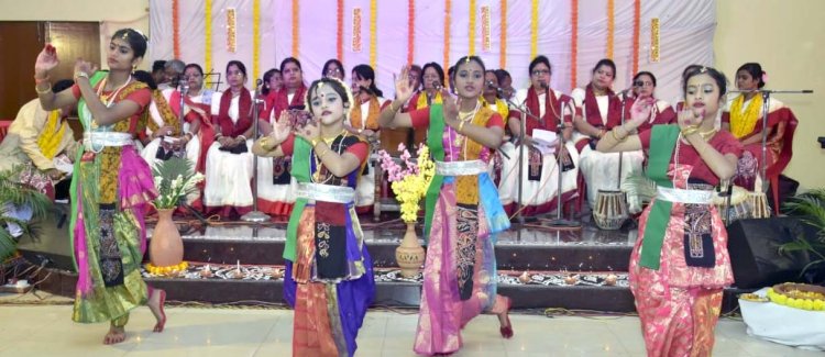नयानाभिराम प्रस्तुतियों से कलाकारों ने बांधा समां