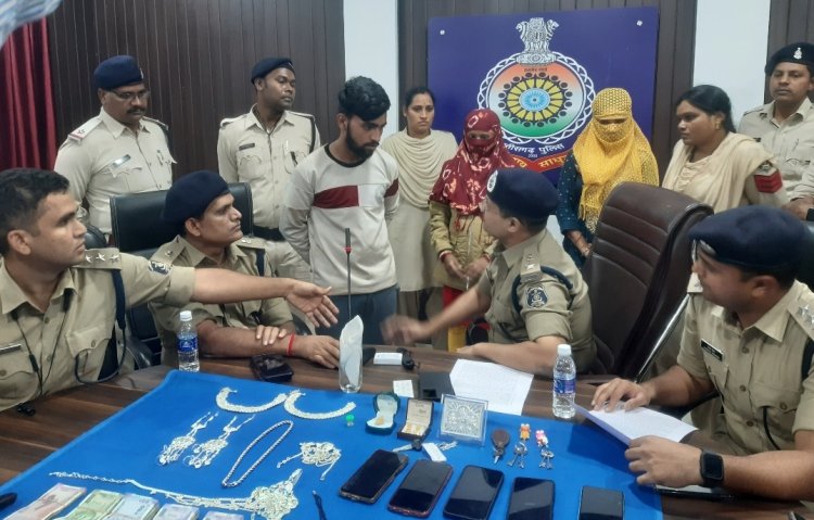 दुर्ग: मोबाइल में नेट बैंकिंग एक्टिव कर 18 लाख की धोखाधड़ी मामले में पति-पत्नी सहित तीन गिरफ्तार