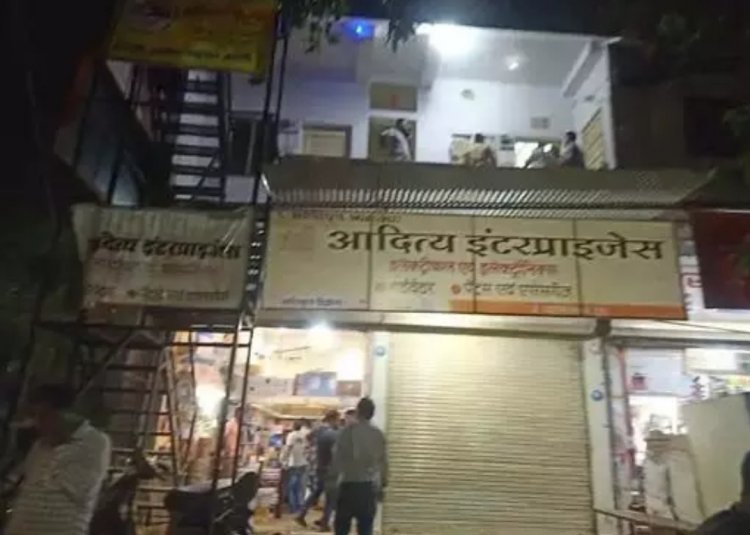 सुसाइड नोट छोड़ 4 छात्रा ने लगाई फांसी