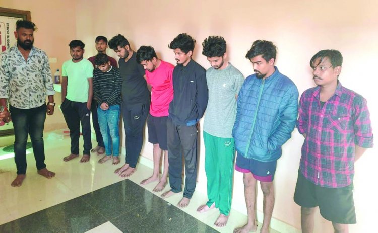 छत्तीसगढ़ के बिलासपुर और मध्यप्रदेश में संचालित महादेव सट्टा के ठिकानों पर दुर्ग पुलिस की सर्जिकल स्ट्राइक, 15 गिरफ्तार