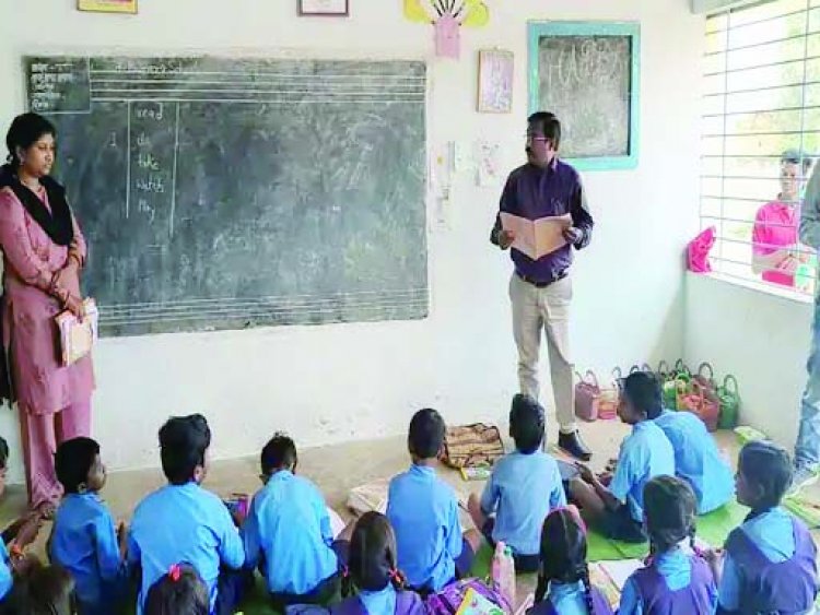 स्कूल में मध्यान्ह भोजन बंद होने और शौचालय नहीं बनने पर खैरागढ़  विकासखंड शिक्षा अधिकारी निलंबित