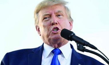 पूर्व राष्ट्रपति डोनाल्ड ट्रंप ने की अमेरिकी संविधान भंग करने की मांग