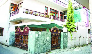 आईपीएस अफसर के ठिकानों पर छापा, 20 लाख की नगदी समेत कई महत्वपूर्ण दस्तावेज मिले