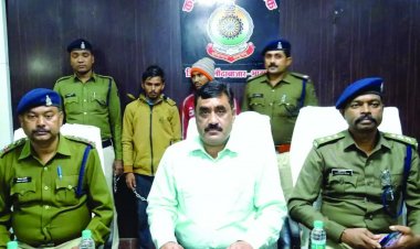 बैंक कर्मचारी बनकर छत्तीसगढ़ में लाखों की ऑनलाइन ठगी, झारखंड से दो गिरफ्तार