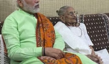 पीएम मोदी के माँ का निधन