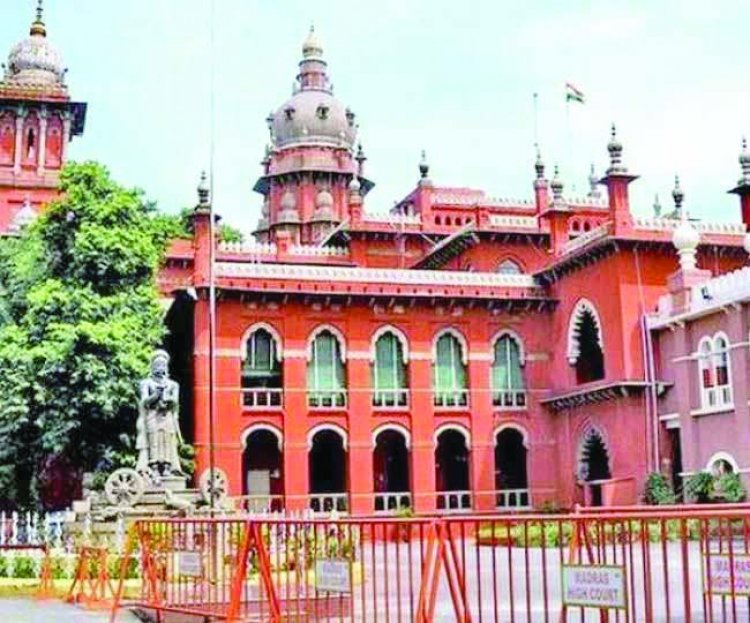मद्रास हाईकोर्ट का बड़ा फैसला: मंदिर परिसर में मोबाइल फोन पर लगााया प्रतिबंध