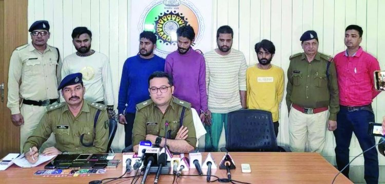 इंडिगो एयरलाईन्स में जॉब दिलाने का झांसा देकर ठगी, 5 दिल्ली से गिरफ्तार