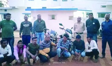 नदी किनारे जुआ खेलते 7 लोग गिरफ्तार