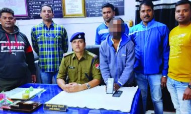ट्रेन में चोरी करने वाले आरोपी को आरपीएफ ने पकड़ा