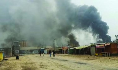 पुलिस पिटाई के बाद आक्रोशित किसानों ने जमकर की तोड़फोड़