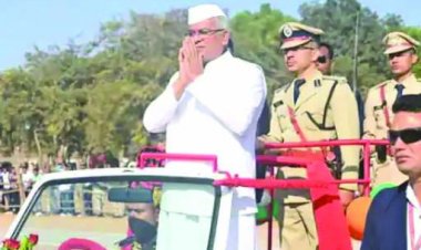 मुख्यमंत्री भूपेश बघेल ने गणतंत्र दिवस पर की बड़ी घोषणा, अब हर माह मिलेगा बेरोजगारी भत्ता