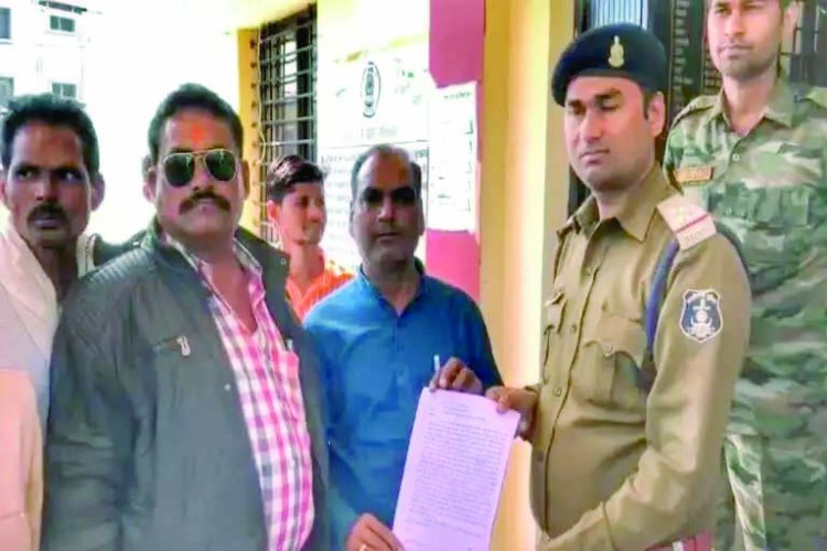 तहसीलदार और कोटवार के खिलाफ ग्रामीणों में रोष