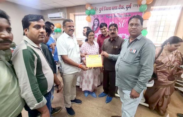 थैलेसीमिया पीड़ित बच्चों के ब्लड की पूर्ति के लिए तनीषी के जन्मदिन पर पिता ने लगाया रक्तदान शिविर