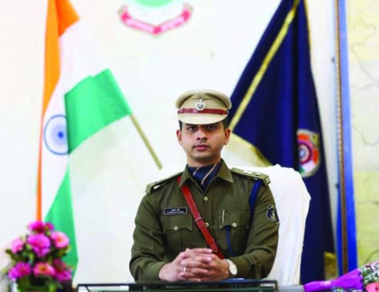 नारायणपुर जिले के 21 वां पुलिस अधीक्षक बने पुष्कर शर्मा