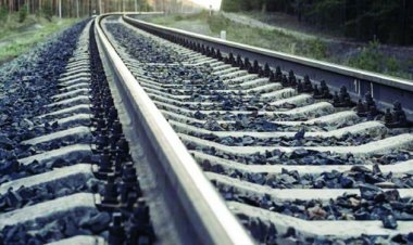 पॉलिटेक्निक कॉलेज में पेपर देने आए छात्र की ट्रेन से कटकर हुई मौत