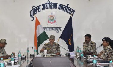 मजबूत पुलिसिंग  तथा नक्सल विरोधी अभियान में गति लाने दिया गया निर्देश