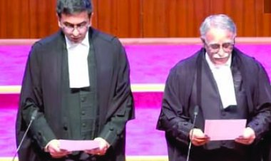 सुप्रीम कोर्ट को मिले पांच नए न्यायाधीश, सीजेआई  चंद्रचूड़ ने दिलाई शपथ