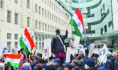 पीएम मोदी पर बनी डॉक्यूमेंट्री का विरोध, लंदन में भारतीय प्रवासियों का बीबीसी मुख्यालय के बाहर प्रदशर्न