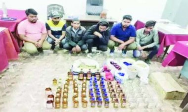 शराब में मिलावट, सुपरवाइजर-गार्ड सहित 6 गिरफ्तार