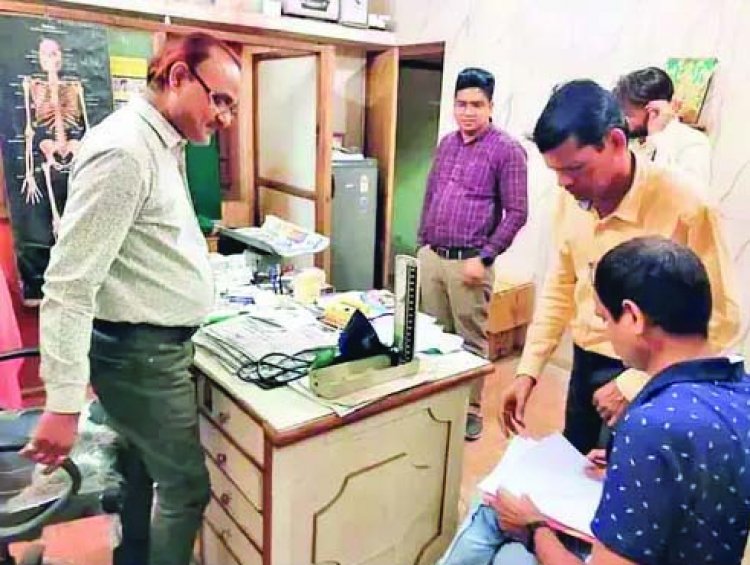 बिना किसी डिग्री के किया रहा था उपचार व जांच, अवैध पैथोलेब सेंटर व क्लीनिक सील