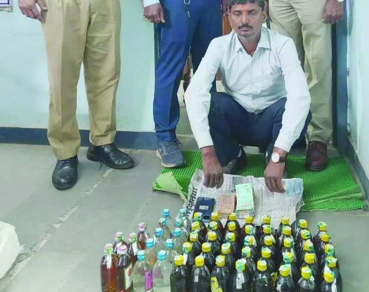 ढाबा में अवैध शराब बिक्री करते युवक गिरफ्तार