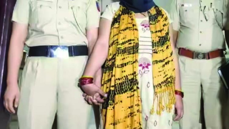 निदर्यी मां: सात साल की बेटी को कोयले से जलाया, हाथ पैर बांधकर घंटों पंखे पर लटकाया