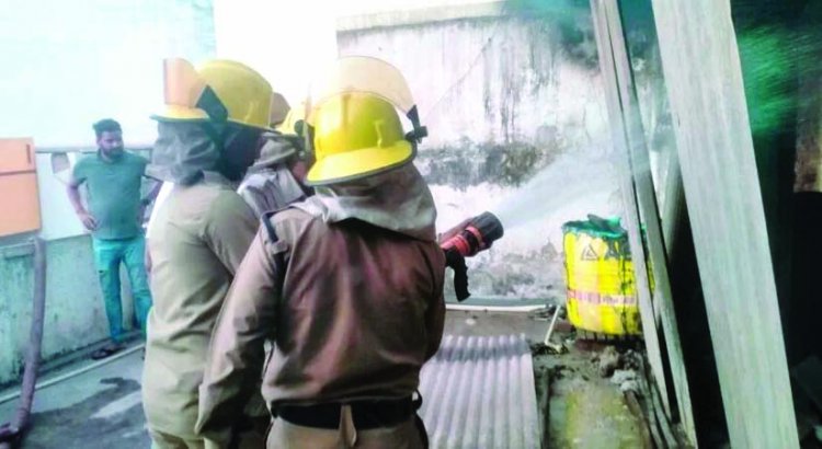 घर में लगी आग पर बड़ी मशक्कत के बाद पाया गया काबू