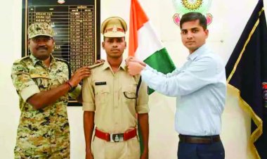 नक्सल मोर्चे पर अदम्य साहस व वीरता के लिए पुलिस जवानों को पदोन्नति