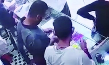 चिंगाली निकली और ब्लास्ट हो गया मोबाइल की बैटरी