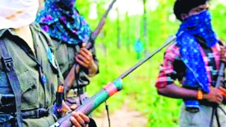 पुलिस मुखबीर के शक में नक्सलियों ने की ग्रामीण की हत्या