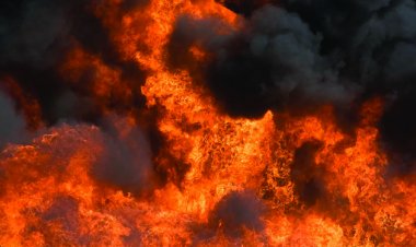 टायर दुकान में लगी आग से मिस्त्री की मौत