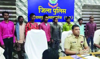 नक्सलियों ने किया सरेंडर