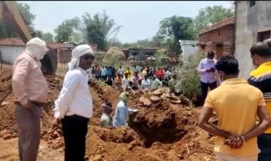 गुम इंसान की मिली लाश, हत्या कर जमीन में गाड़े शव को बुल्डोजर से निकलवाया