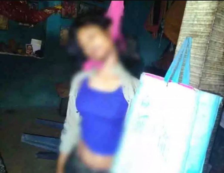 कॉलेज पढ़ाई के बाद भी नहीं मिली नौकरी, BA की छात्रा ने फांसी लगाकर दी जान