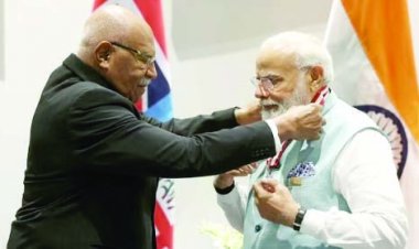 प्रधानमंत्री मोदी को मिला फिजी का सर्वोच्च नागरिक सम्मान