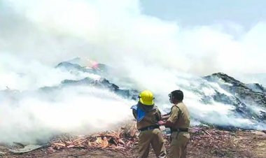 गोयल प्लायवुड कंपनी में लगी भीषण आग से करोड़ों का नुकसान