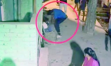 खौफनाक मर्डर: 16 वर्षीय साक्षी पर सरेआम साहिल ने चाकू से की 40 वार