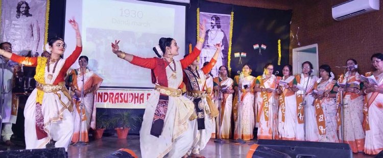 रविन्द्र नाथ टैगोर की गीतों से आजादी की जश्न का किया वर्णन
