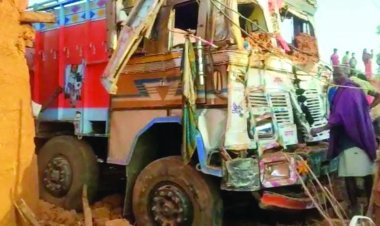 ट्रक घर में घुसने से मासूम की मौत