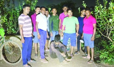 नाले में बहते हुए अधेड़ को एसडीआरएफ दुर्ग टीम ने  बचाया