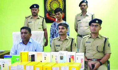 37 स्मार्टफोन के साथ चोर गिरफ्तार