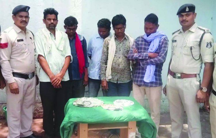 51 हजार नगदी के साथ पकड़ाए 5 जुआरी