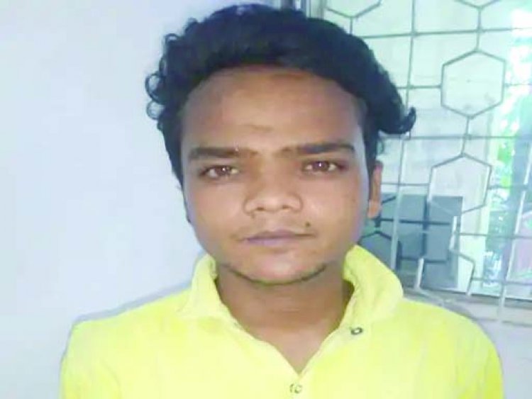 गाली गलोज व मारपीट करना पड़ा भारी, बदला लेने तीन नाबालिगों ने युवक को उतारा मौत के घाट, जल्द खुलासे पर पुलिसकर्मियों को दुर्ग एसपी ने किया सम्मानित