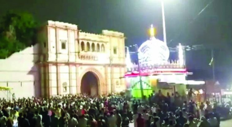अवैध दरगाह को नोटिस से सुलगा जूनागढ़, थाने पर पथराव और आगजनी से डीएसपी सहित 4 पुलिसकर्मी घायल, एक की मौत