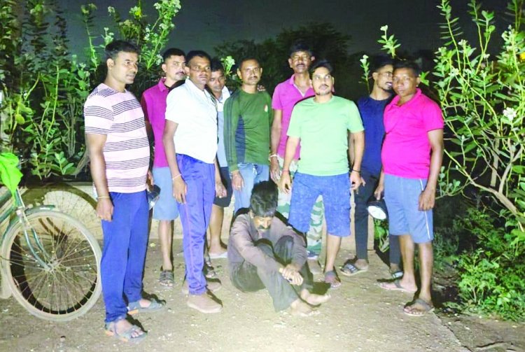 नाले में बहते हुए अधेड़ को एसडीआरएफ दुर्ग टीम ने बचाया