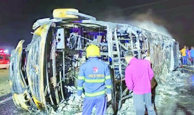 टायर फटने से नहीं, ड्राइवर का ध्यान भटकने से हुआ था हादसा, जिंदा जले थे 26 सवारी