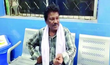 स्कूल में शराब पीकर पड़ा था हेडमास्टर, एसडीएम और बीईओ ने रंगे हाथों पकड़ा